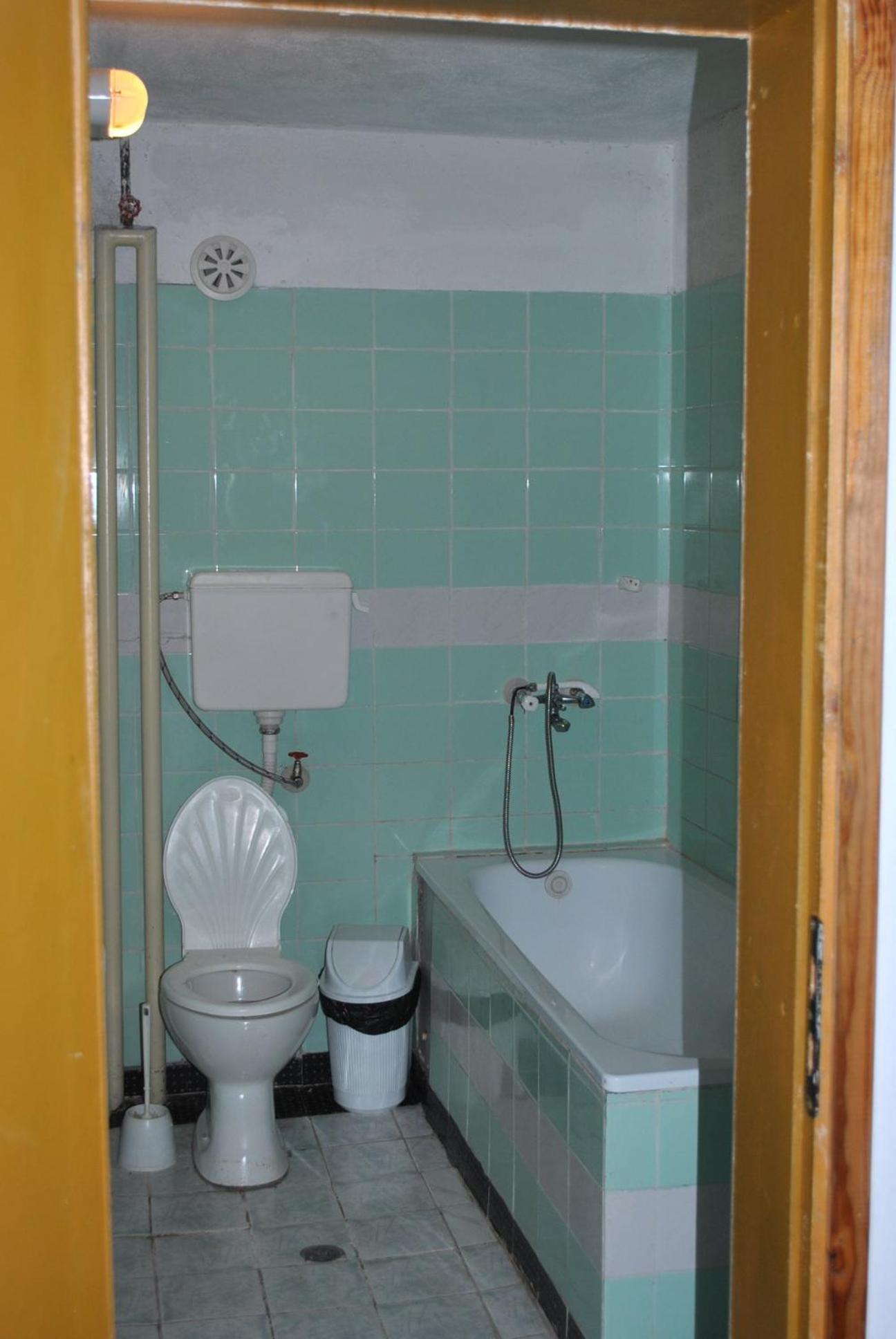 Kris Guesthouse Stoykite Bagian luar foto